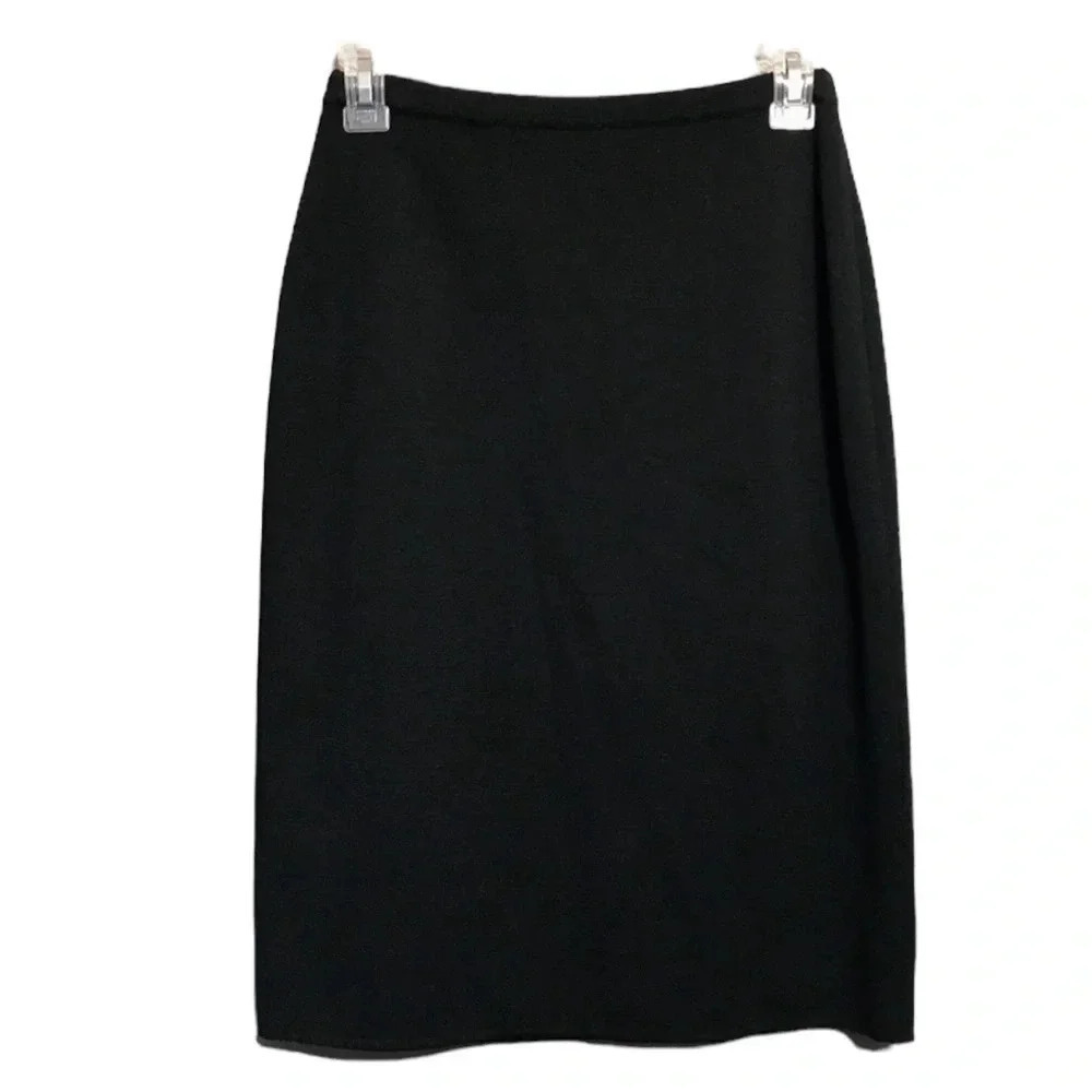 Rena Lange Black 100% Virgin Wool Pencil Skirt 
Size 4
Lined
